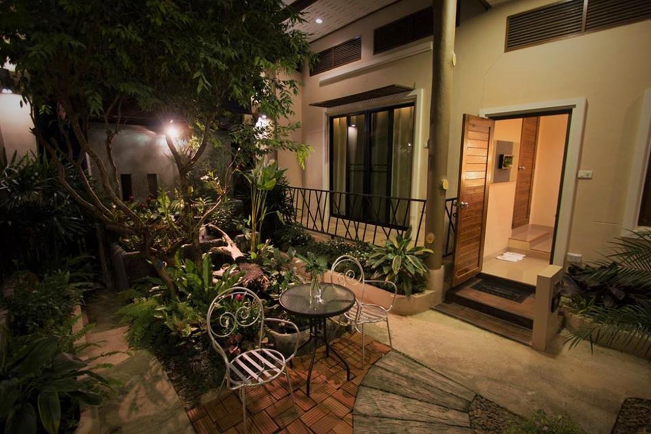 Casa Malee Hotel Чиангмай Екстериор снимка